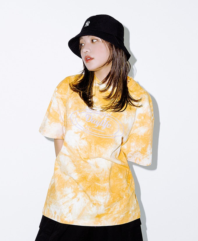 デイライフ(Daylife) Signature Logo Half T-shirt (Yellow)