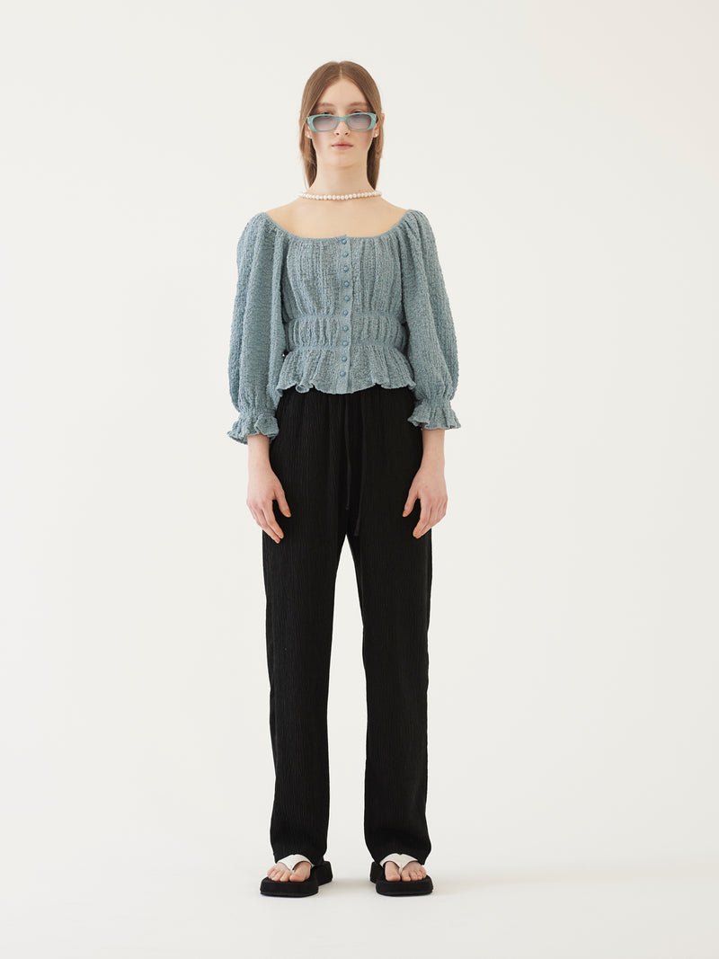 TMO BY 13MONTH（ティーエムオーバイサーティンマンス）SHIRRING SQUARE BLOUSE (BLUE)