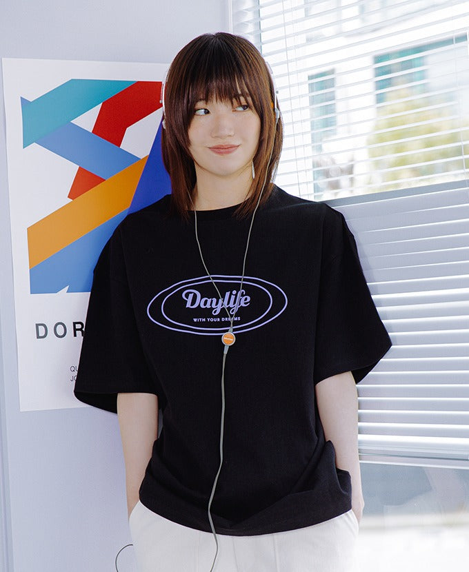 デイライフ(Daylife) Signature Logo Half T-shirt (Black)