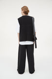 オーワイ(OY) STRIPE LOGO KNIT VEST-BLACK