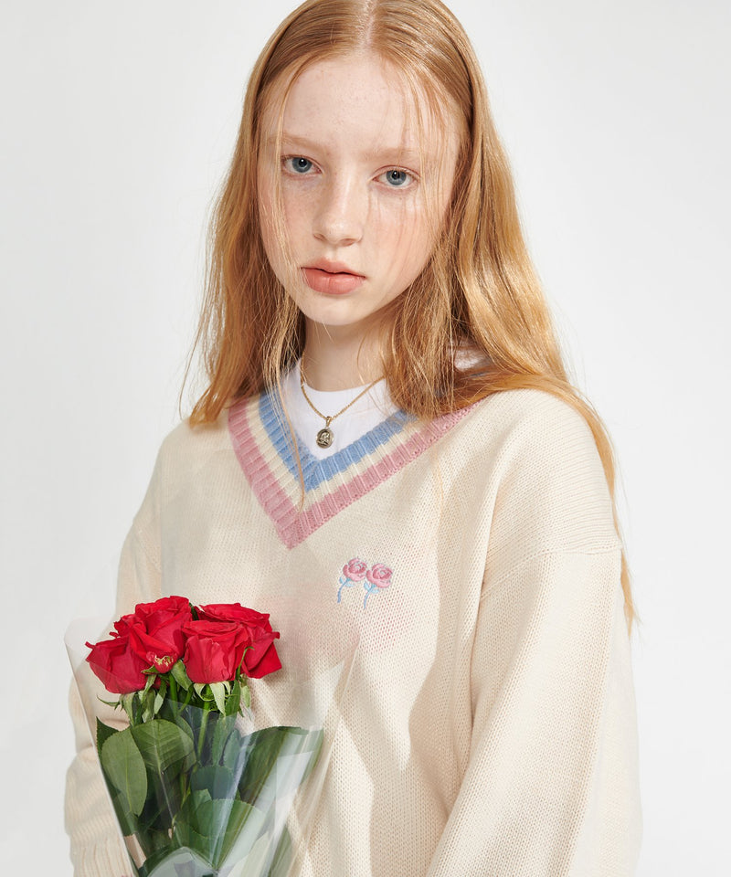 ワンダービジター(WONDER VISITOR)  Logo embroidery v-neck Knit [Ivory]