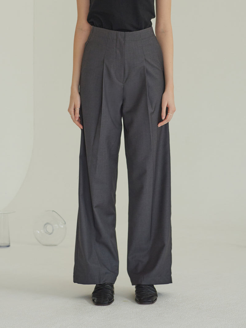 TMO BY 13MONTH（ティーエムオーバイサーティンマンス）ONE TUCK WIDE PANTS (CHARCOAL)