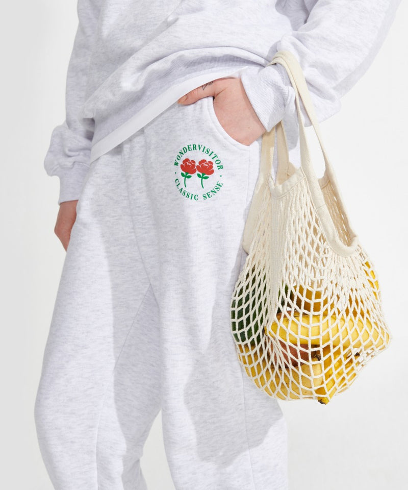 ワンダービジター(WONDER VISITOR)   Logo Jogger pants [Light grey]