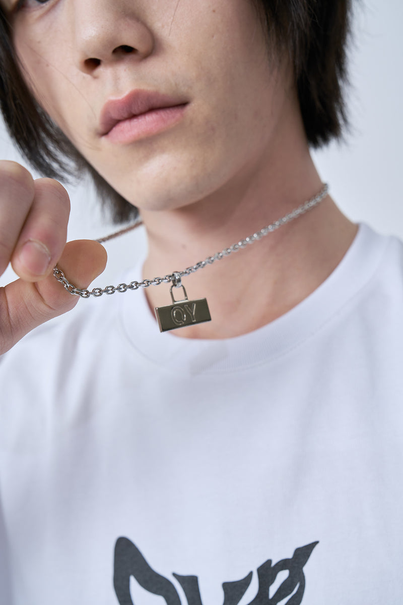 オーワイ(OY) SQUARE LOGO NECKLACE