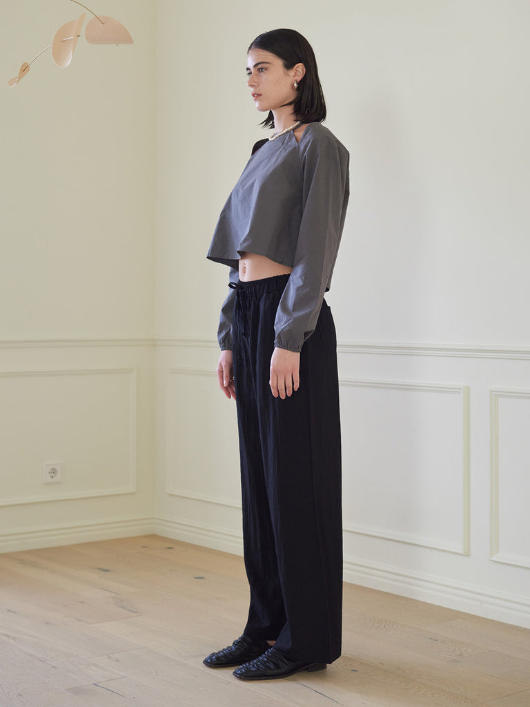 TMO BY 13MONTH（ティーエムオーバイサーティンマンス）HALTER NECK BLOUSE (CHARCOAL)