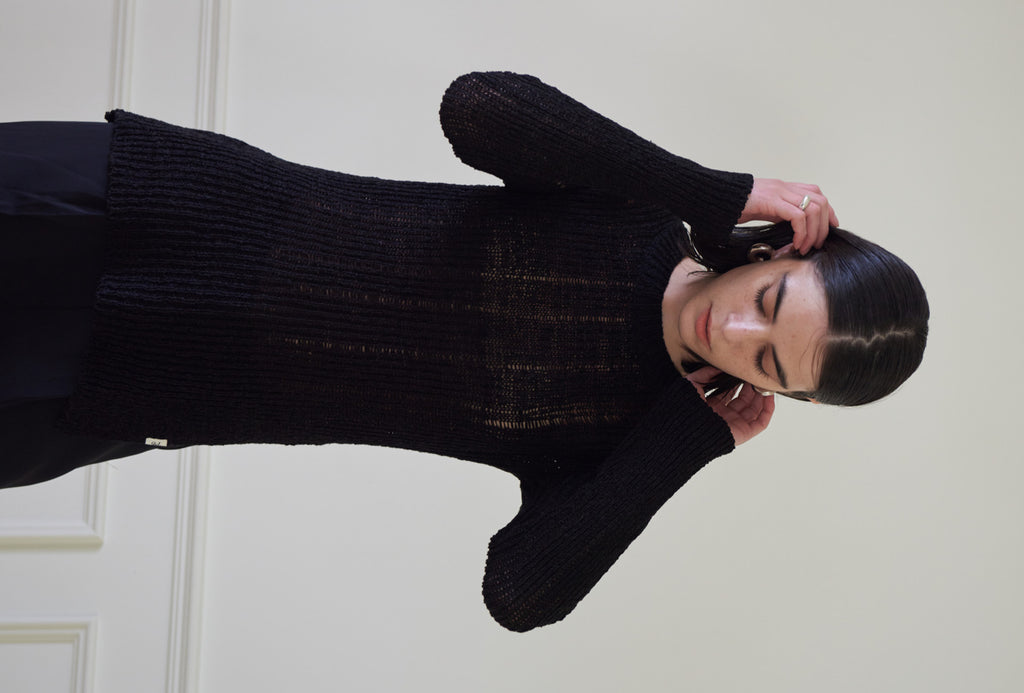 TMO BY 13MONTH（ティーエムオーバイサーティンマンス）MESH SIDE SLIT KNIT TOP (BLACK)