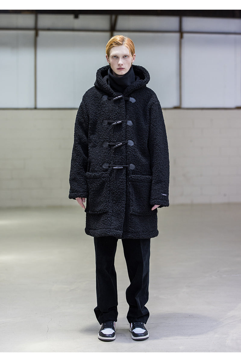 メスノウン(MASSNOUN) BOA FLEECE BONDED OVERSIZED DUFFEL COAT MFNCT004-BK