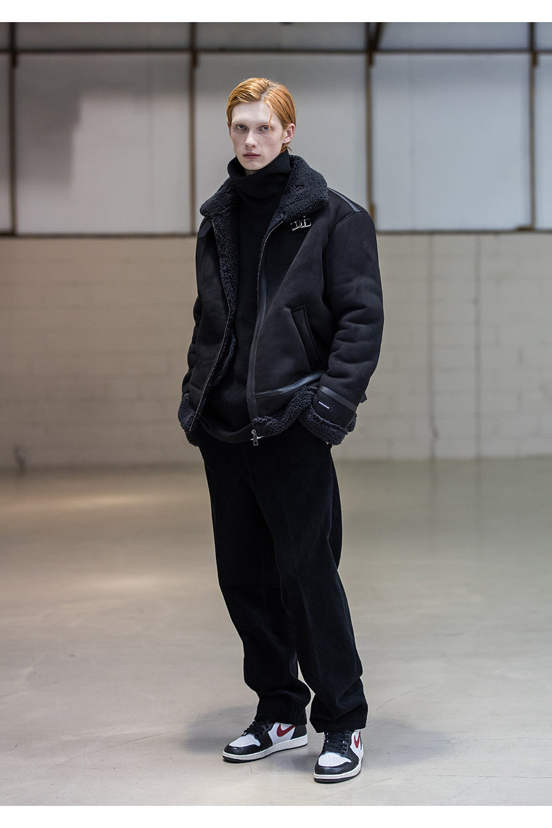 メスノウン(MASSNOUN)LEATHER STRAP OVERSIZED SUEDED MOUTON JACKET MFNJK004-BK