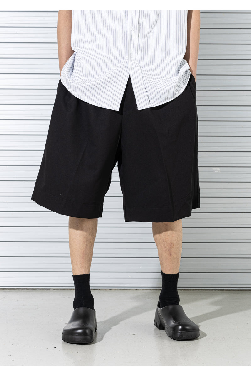 マスノウン(MASSNOUN)  WOOL BLENDED WIDE TUCK SHORT PANTS MSTSP006-BK