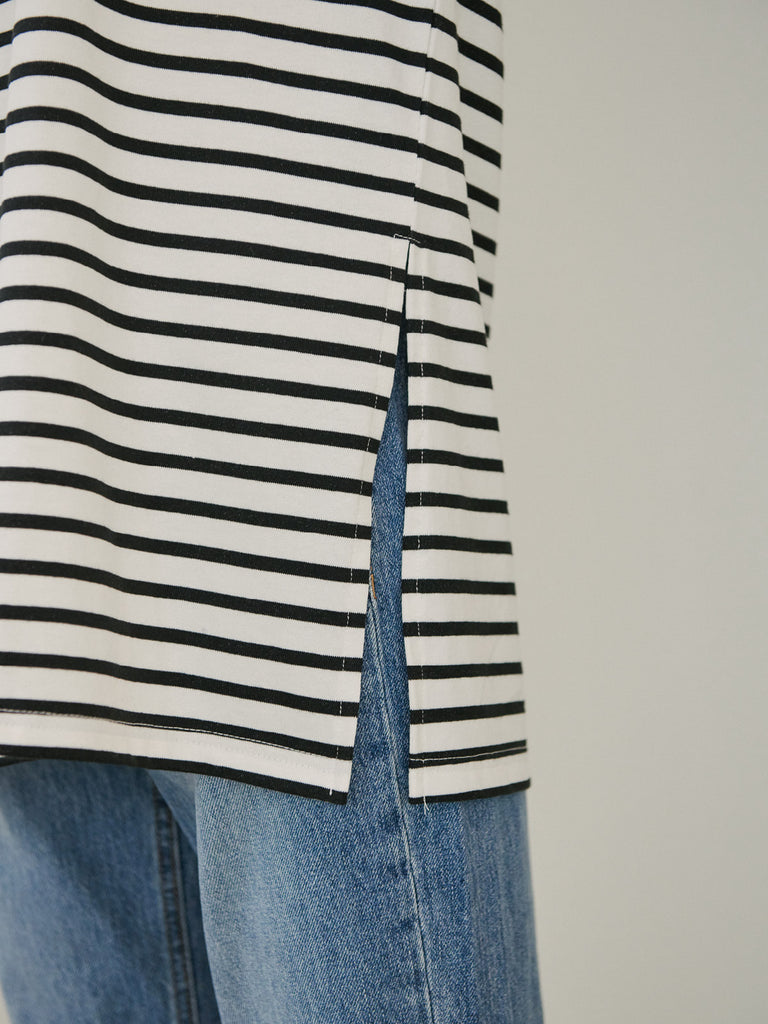 TMO BY 13MONTH（ティーエムオーバイサーティンマンス）SIDE SLIT T-SHIRT (BLACK)