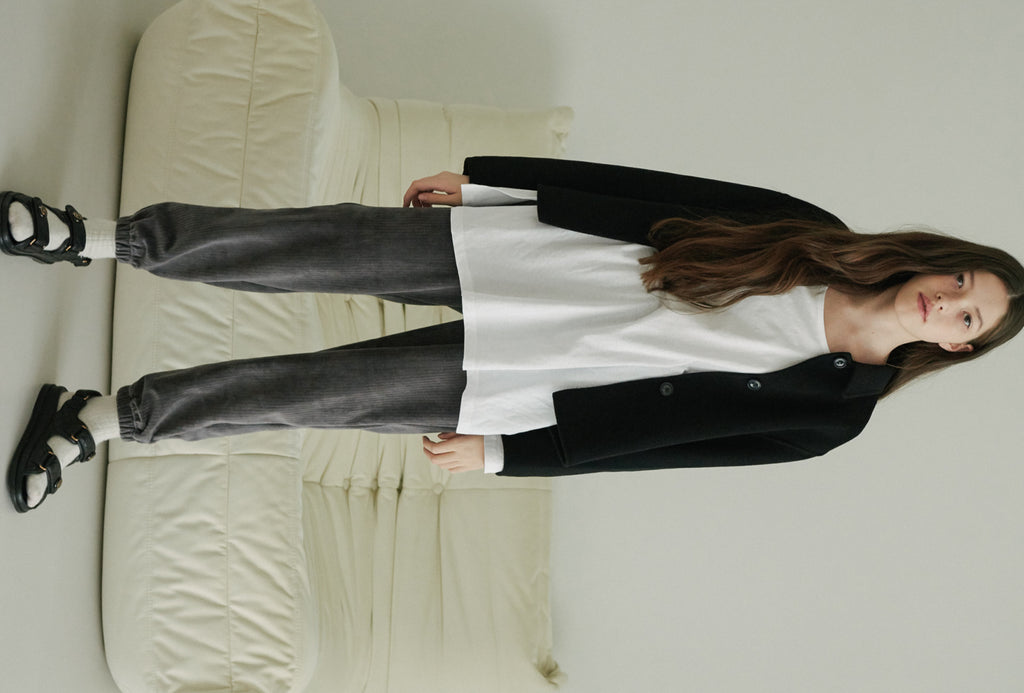 TMO BY 13MONTH（ティーエムオーバイサーティンマンス）SIDE SLIT T-SHIRT (WHITE)