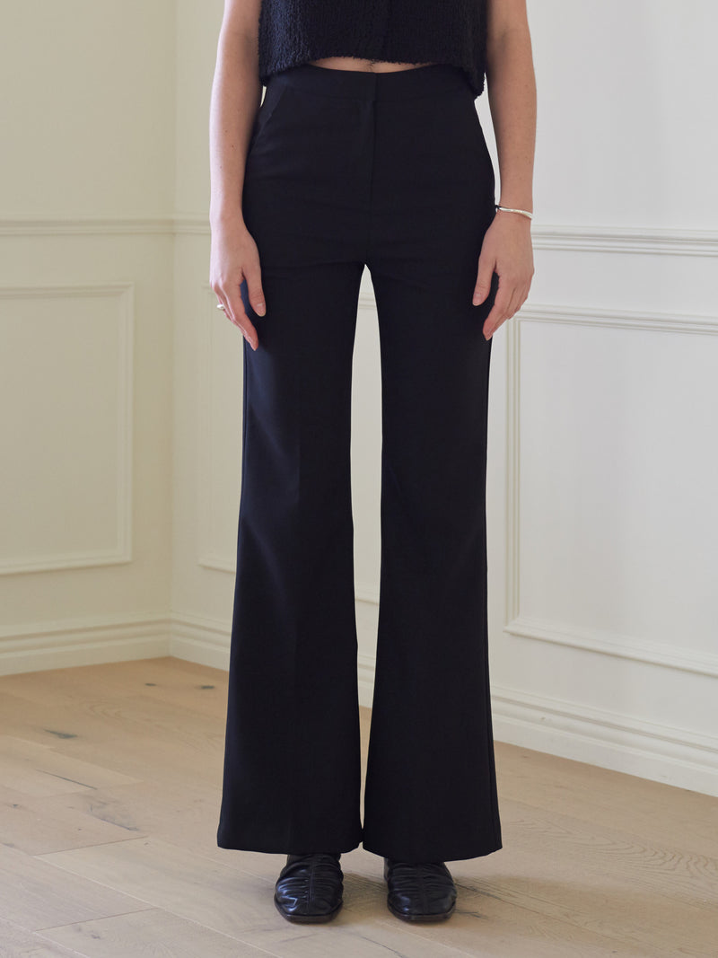 TMO BY 13MONTH（ティーエムオーバイサーティンマンス）BOOTCUT SLACKS (BLACK)