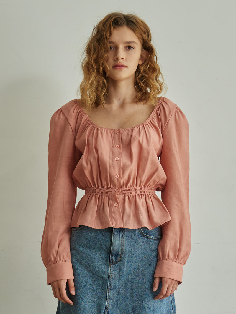 TMO BY 13MONTH（ティーエムオーバイサーティンマンス）BACK BANDING SHIRRING BLOUSE (PINK)