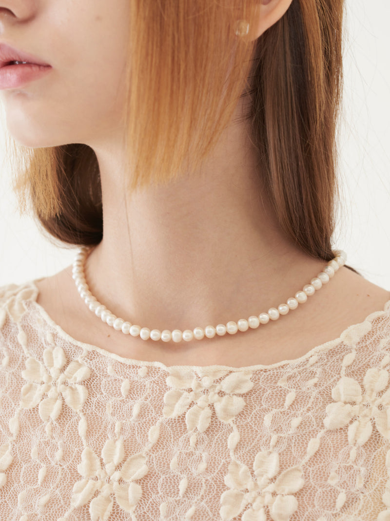 TMO BY 13MONTH（ティーエムオーバイサーティンマンス）BASIC PEARL CHOKER (WHITE)