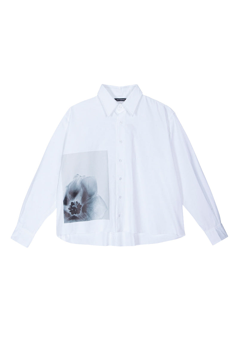 GRAFFITIONMIND(グラフィティオンマインド)          PRINTED PATCH CROPPED DRESS SHIRTS (WHITE)
