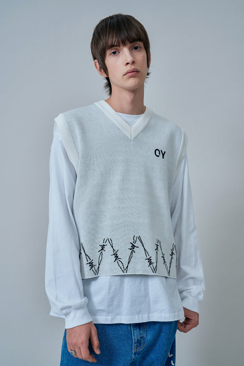 オーワイ(OY) CHAIN LOGO KNIT VEST-IVORY