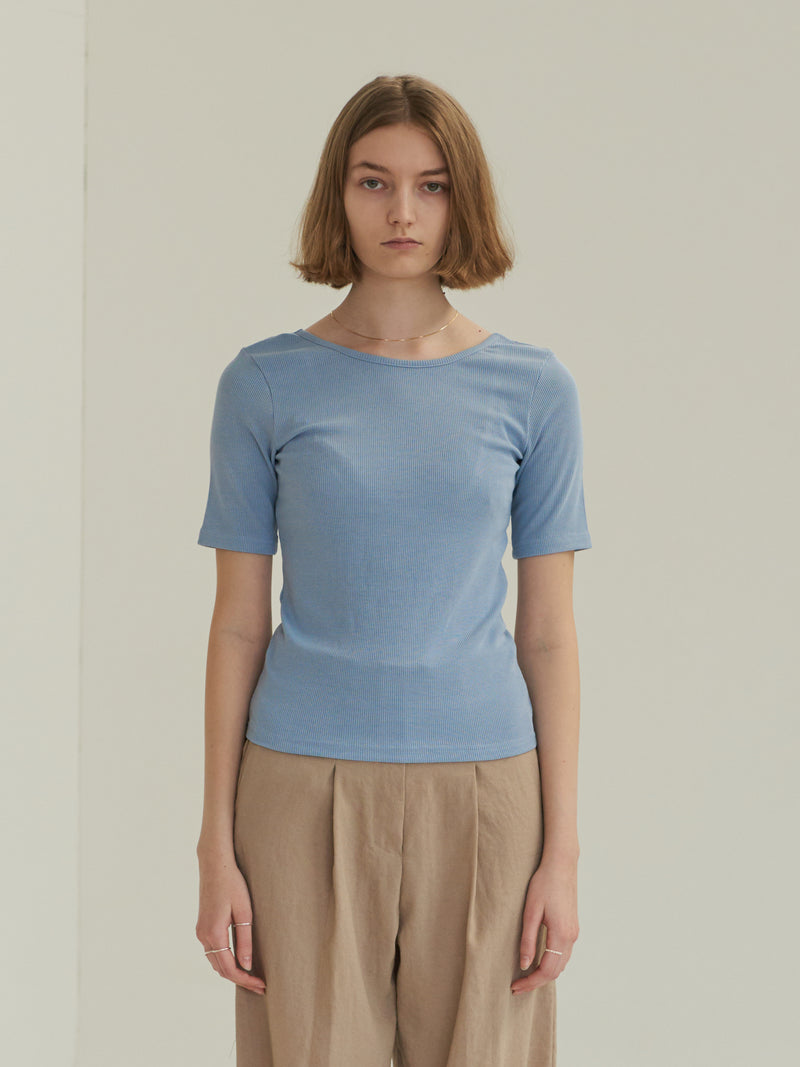 TMO BY 13MONTH（ティーエムオーバイサーティンマンス）BACKLESS SHORT SLEEVE T-SHIRT (BLUE)