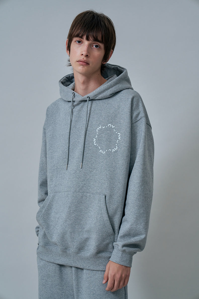 オーワイ(OY) ROUND LOGO HOODIE-GREY