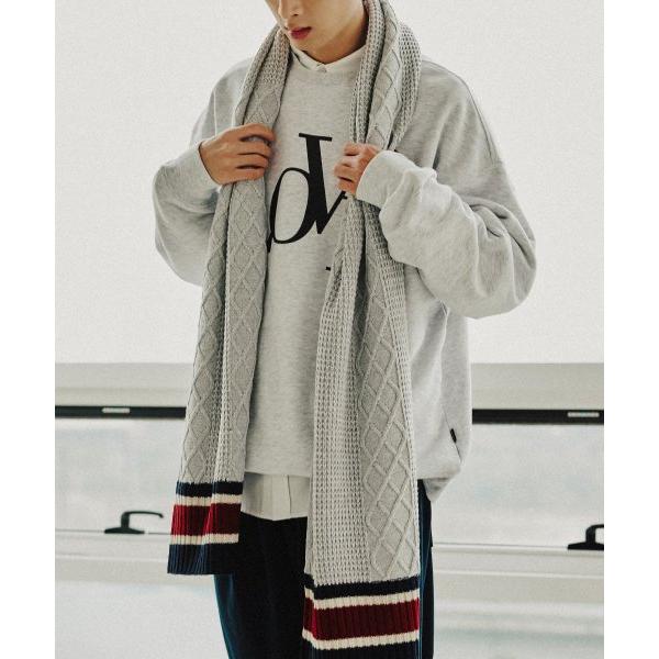 ROMANTIC CROWN(로맨틱 크라운) CABLE KNIT LOGO MUFFLER_LIGHT GREY