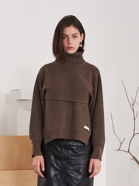 TMO BY 13MONTH（ティーエムオーバイサーティンマンス）SEPARABLE VEST TURTLENECK SWEATER (BROWN)